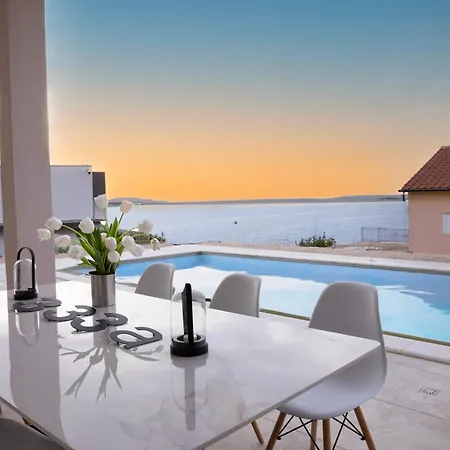 Villa Sea Queen Novalja Exterior photo
